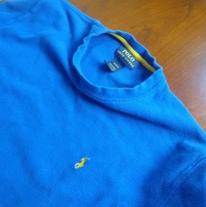 Polo Thermal. Color blue. Size medium. Pre-owned.